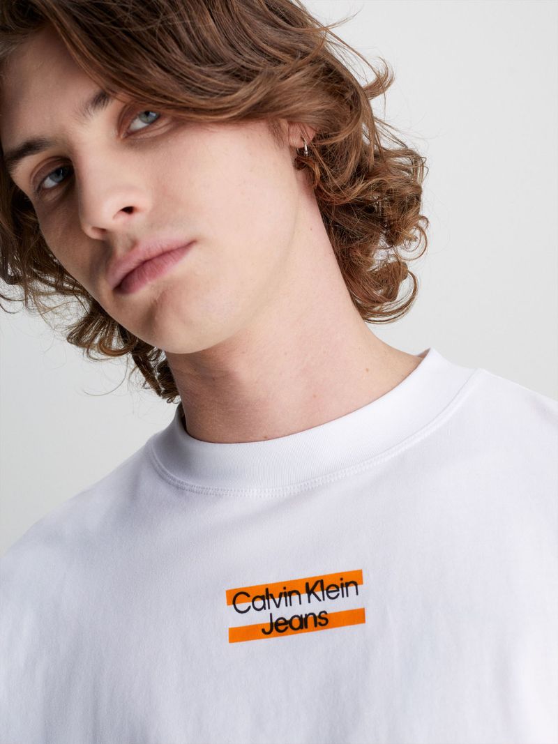 Camiseta-de-manga-larga-oversized