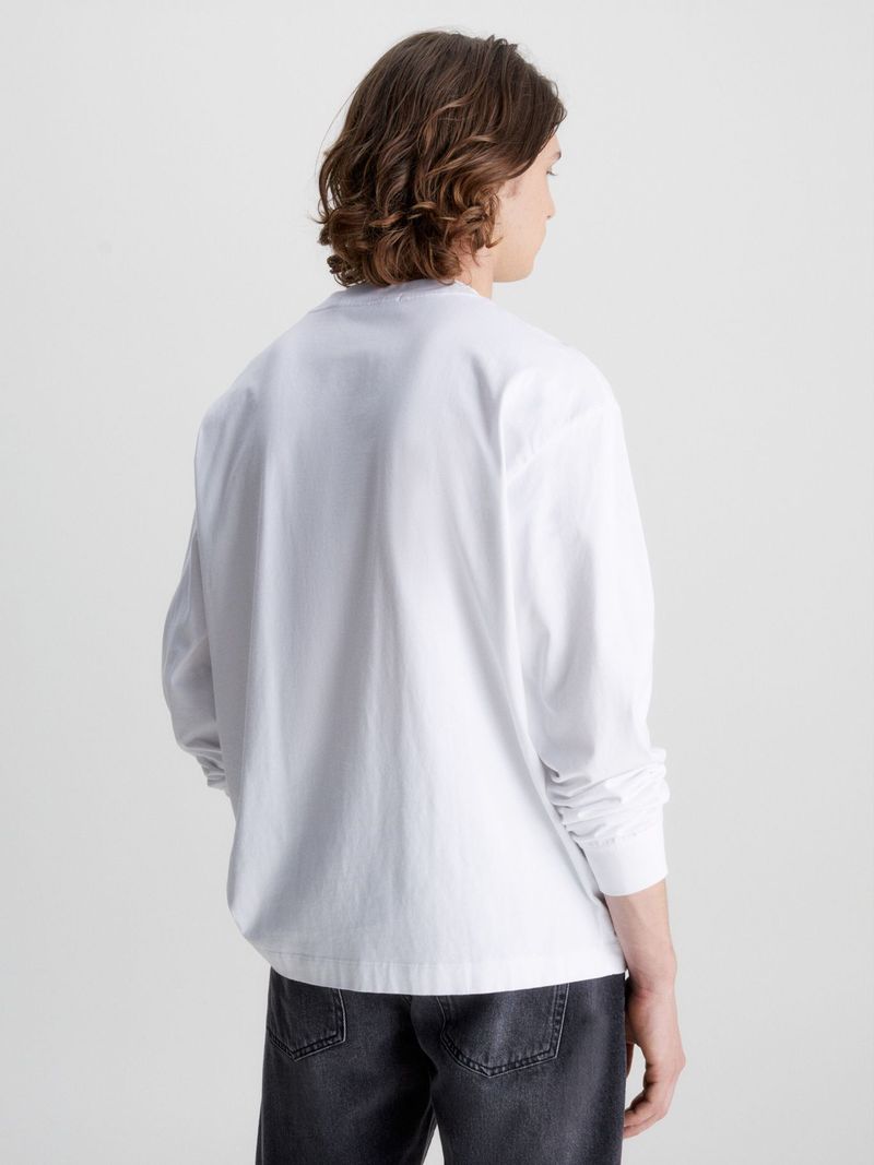 Camiseta-de-manga-larga-oversized
