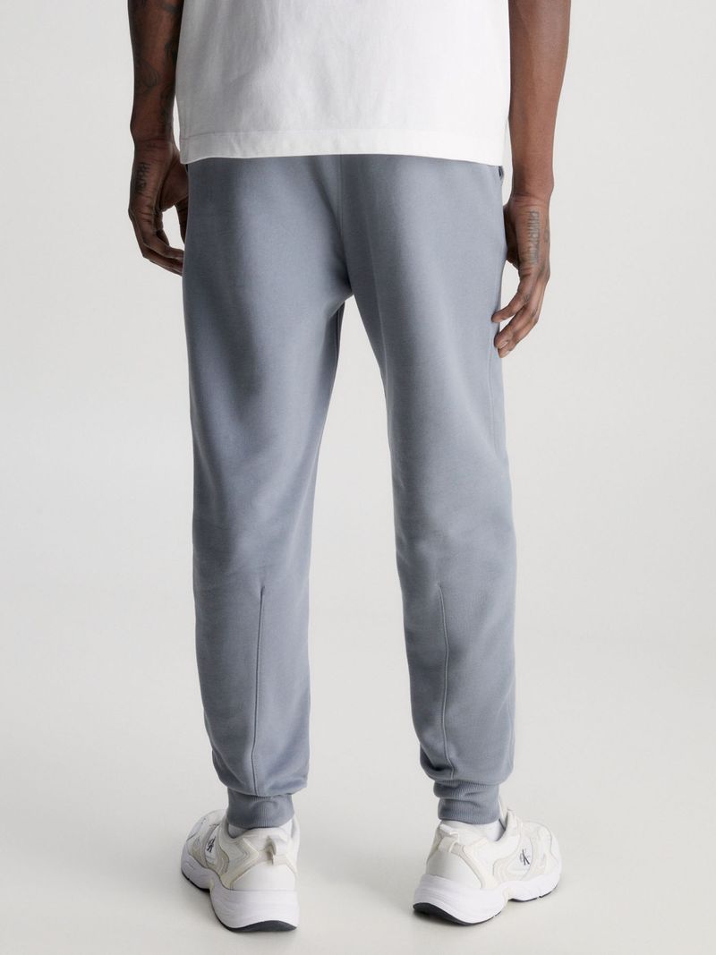 JOGGERS-CON-MONOGRAMA