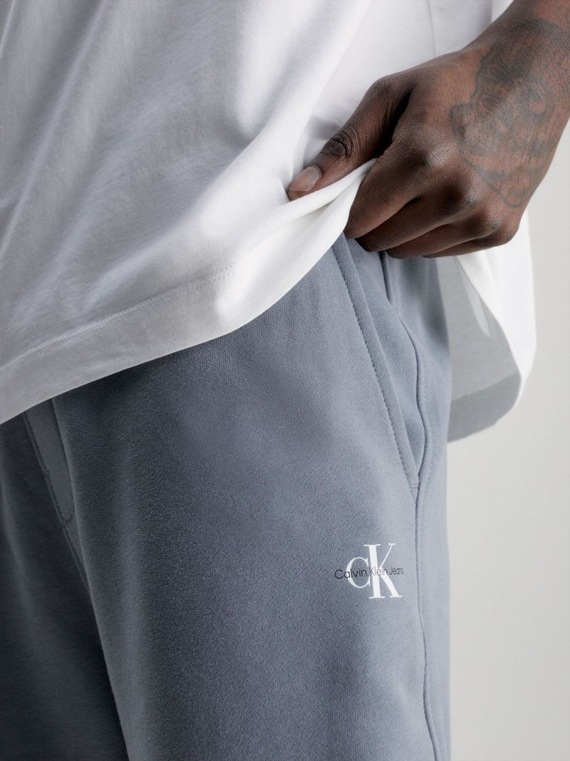 JOGGERS-CON-MONOGRAMA