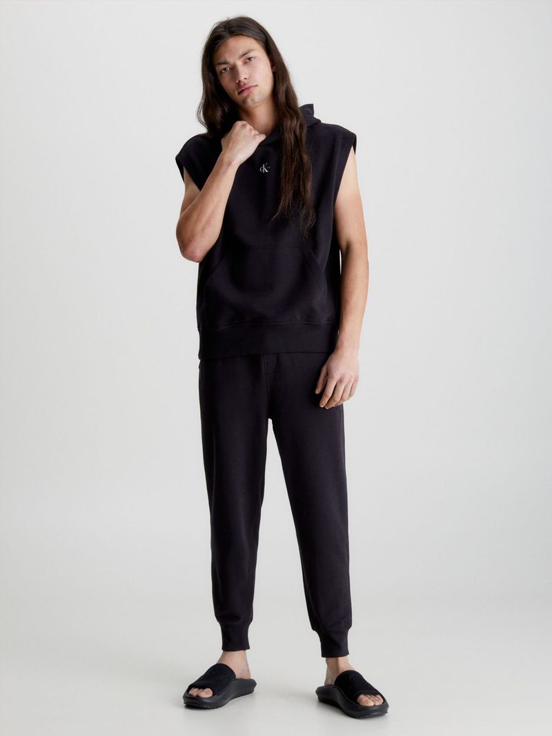 JOGGERS-CON-MONOGRAMA