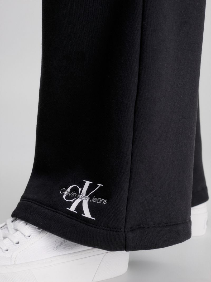 PANTALON-RECTO-DE-CHANDAL-CON-MONOGRAMA