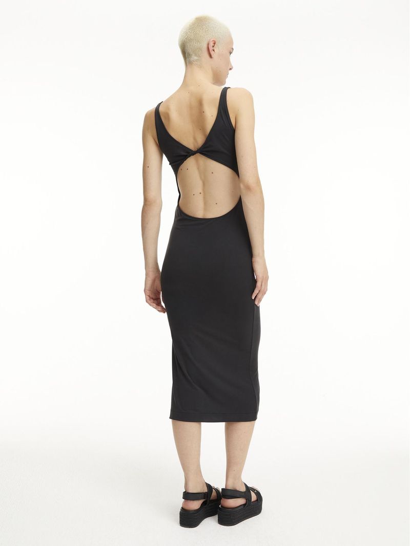 VESTIDO-AJUSTADO-SIN-MANGAS