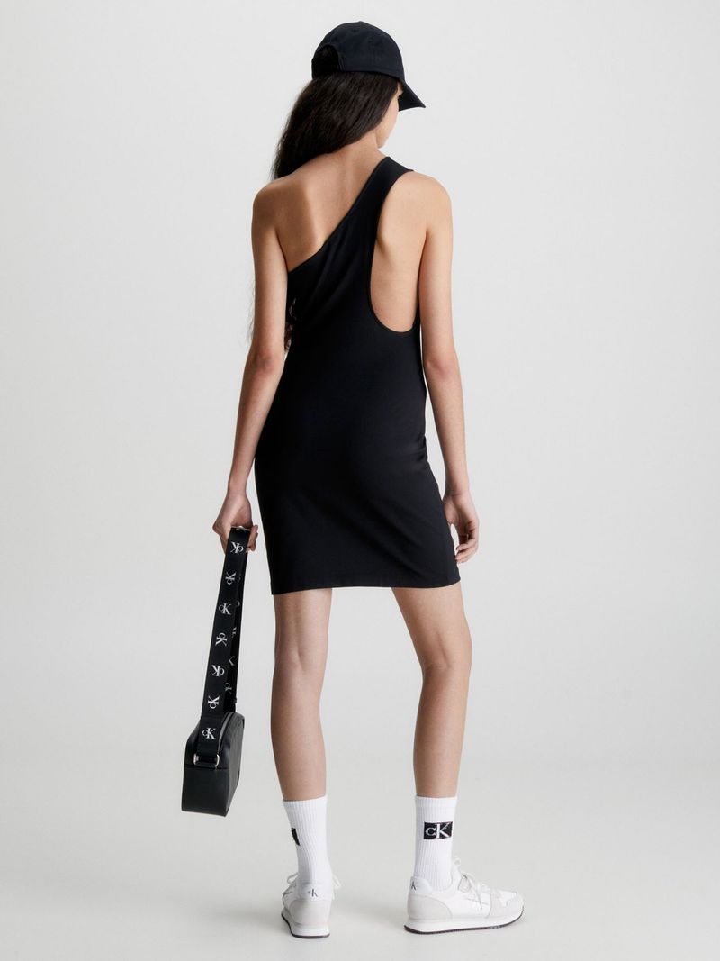 VESTIDO-DE-PUNTO-MILANO-CON-HOMBRO-DESCUBIERTO