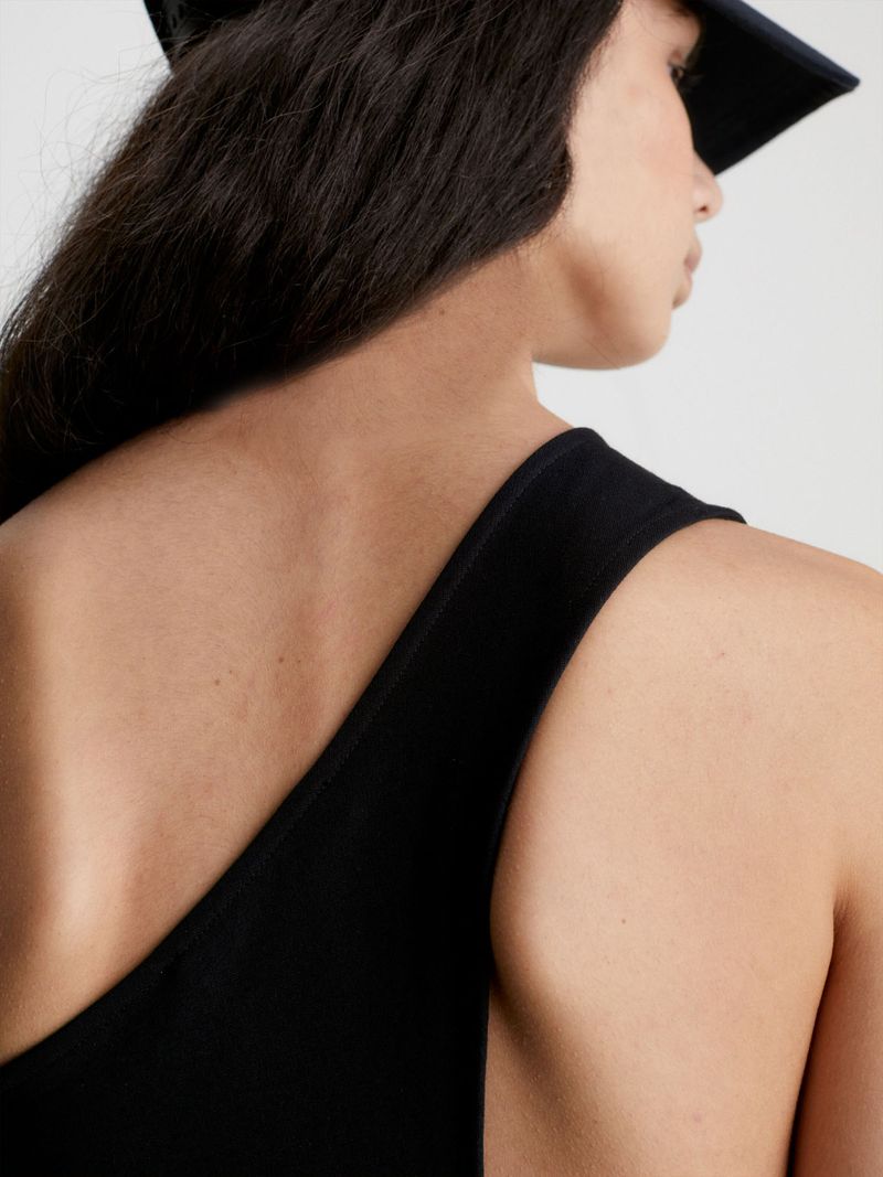 VESTIDO-DE-PUNTO-MILANO-CON-HOMBRO-DESCUBIERTO