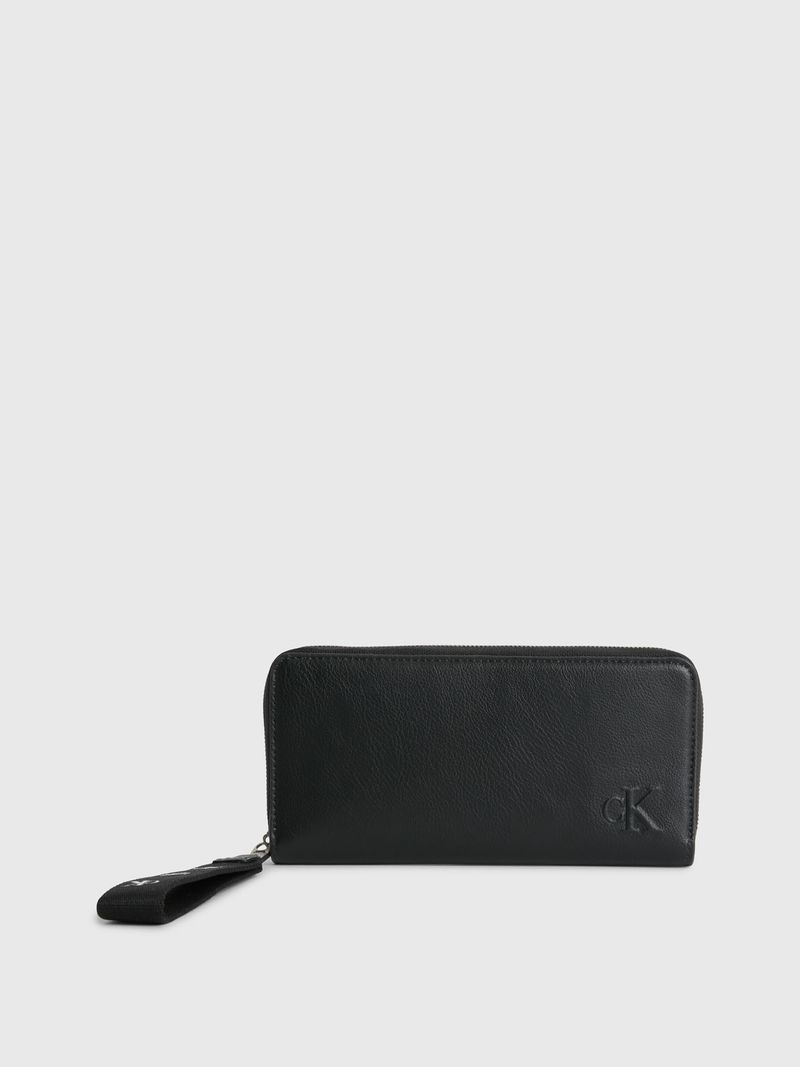 CARTERA-CON-ZIPPER-EN-EL-CONTORNO-RECICLADA