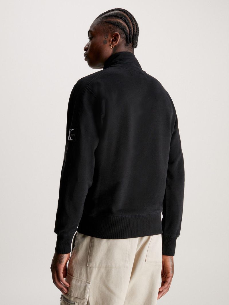 SUETER-CON-CUELLO-ALTO