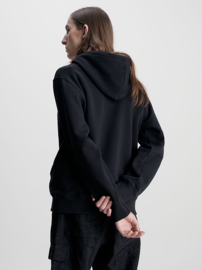 SUETER-DE-ALGODON-ORGANICO-CON-HOODIE-Y-MONOGRAMA