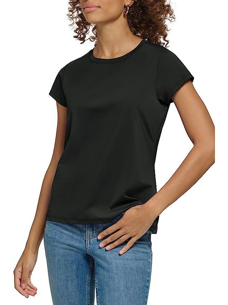 Playera-esencial-casual