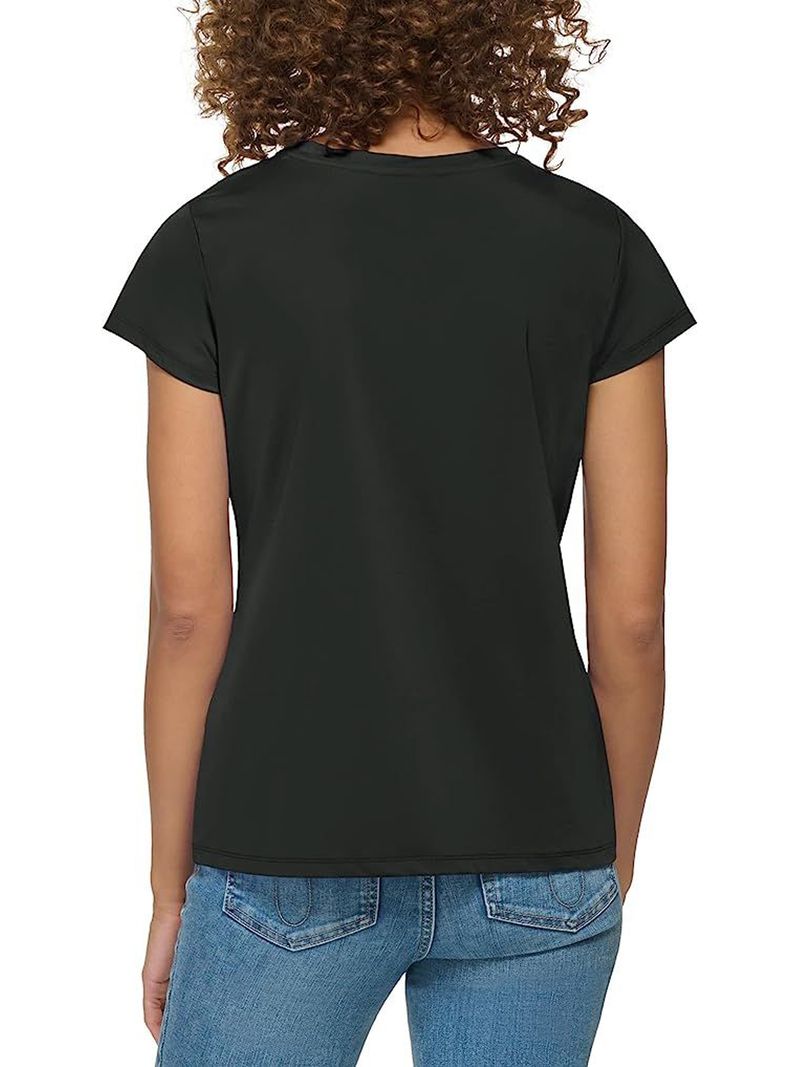 Playera-esencial-casual