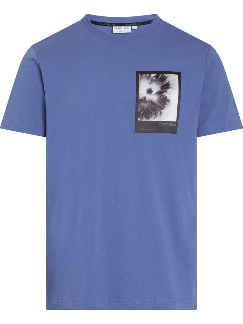 Playera-grafica-enmarcada-flower