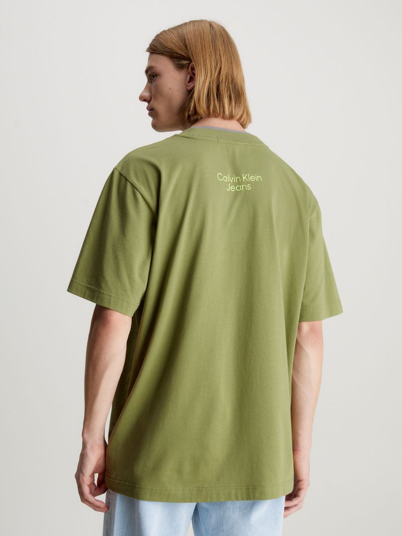Playera-oversized-con-monograma