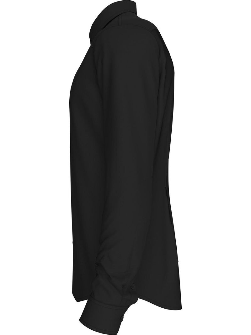 Camisa-slim-con-mini-monograma