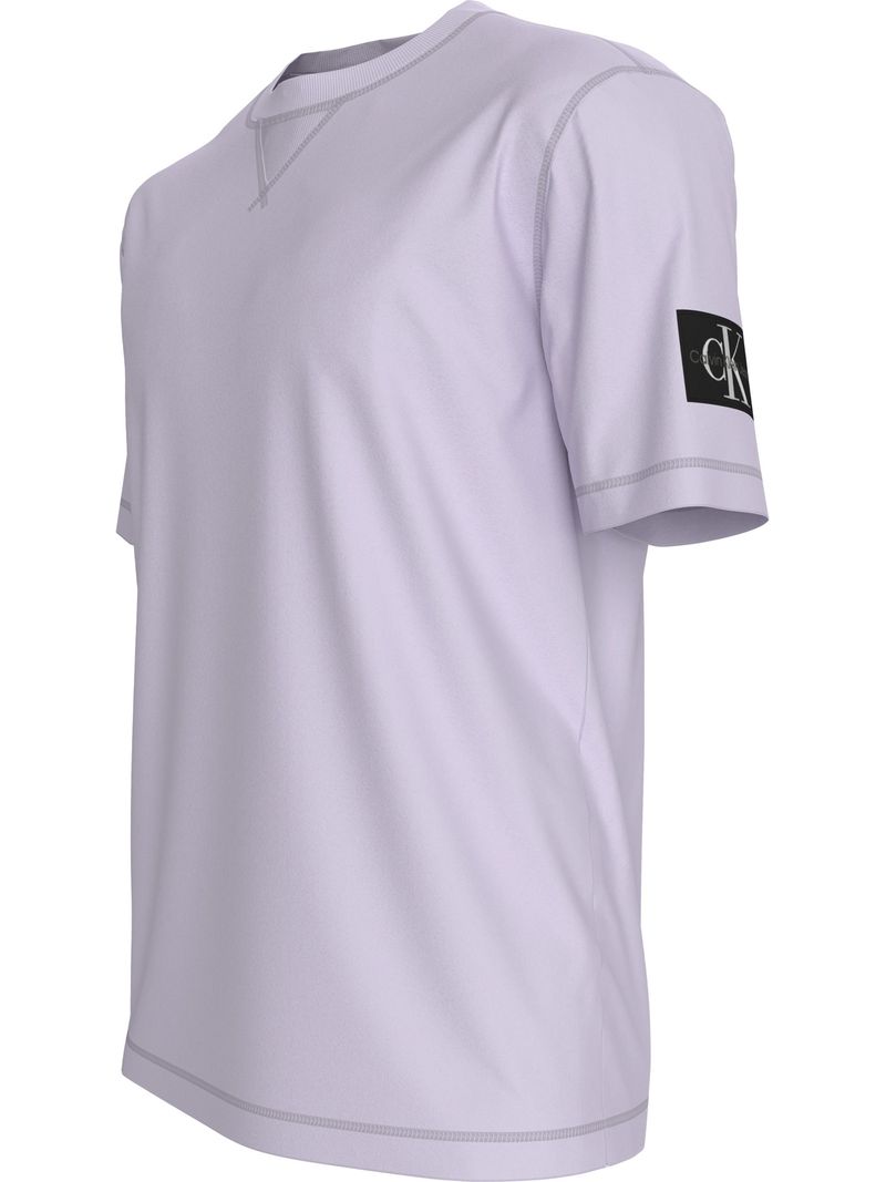 Playera-de-algodon-con-insignia