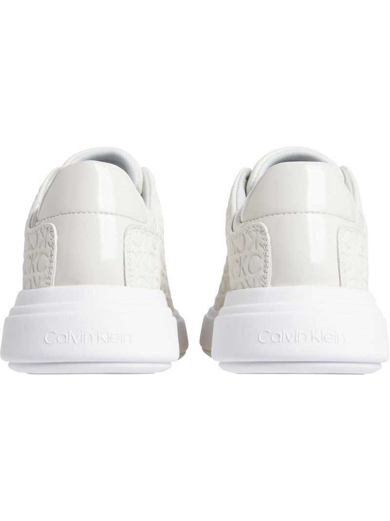 Zapato-tenis-con-monograma
