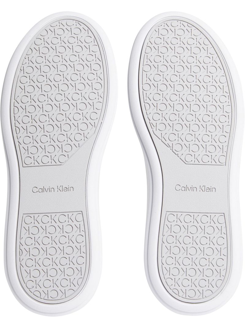 Zapato-tenis-con-monograma