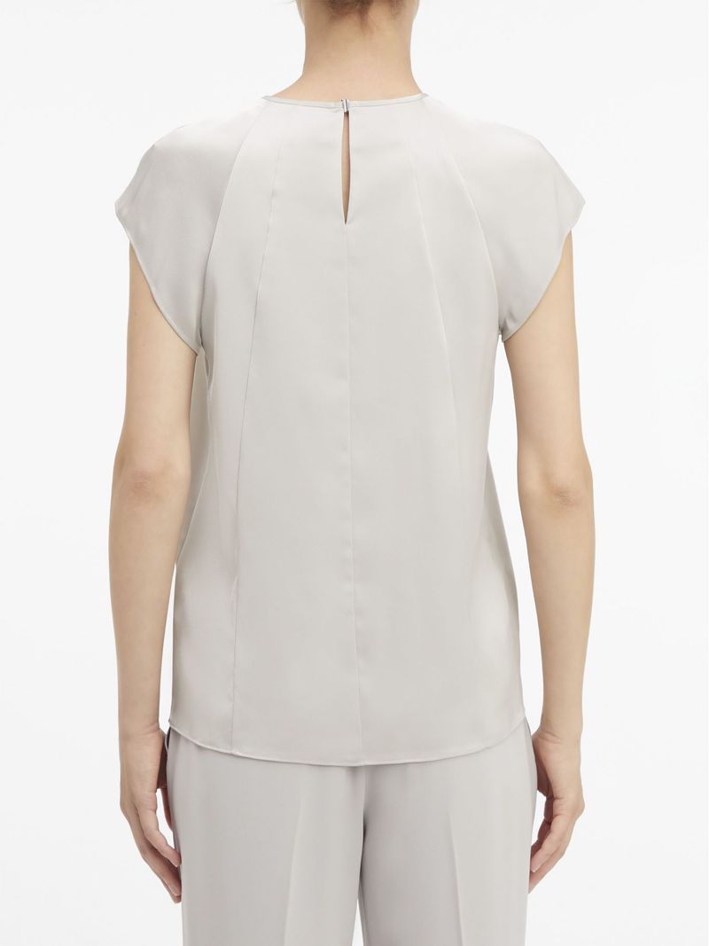 Blusa-de-saten-brillante-mangas-cortas