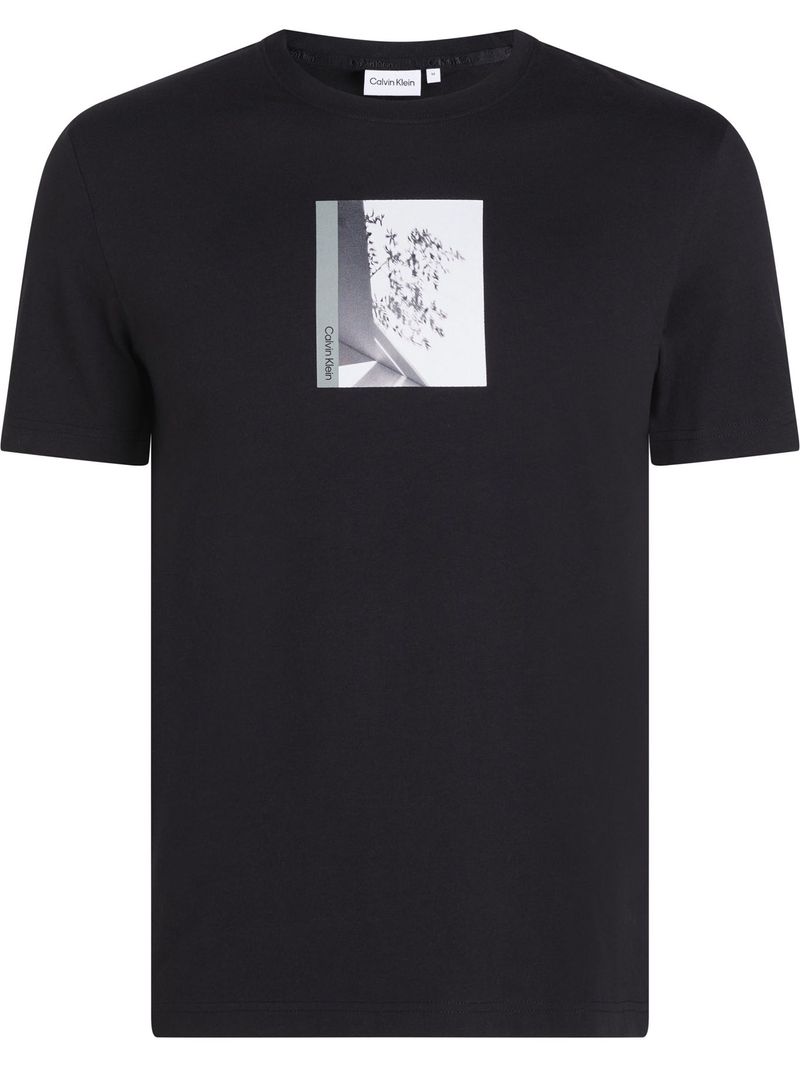 Playera-con-estampado-fotografico-de-sombra