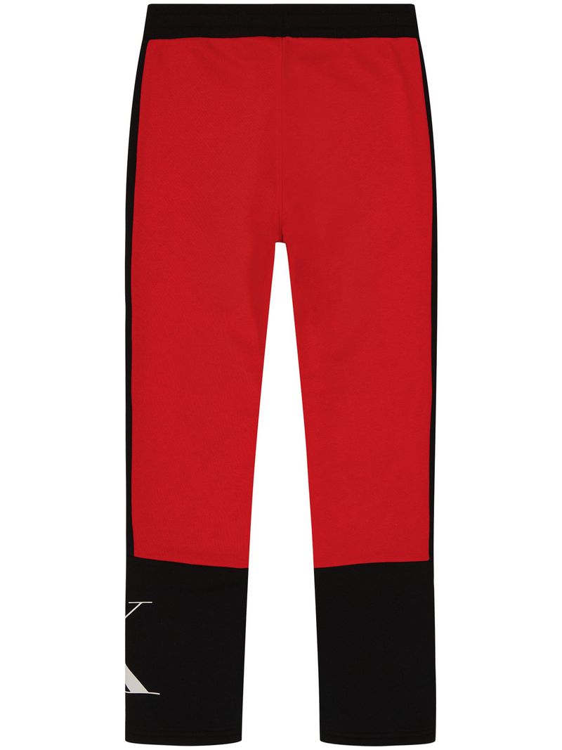 Jogger-blocked-con-logo-para-niño