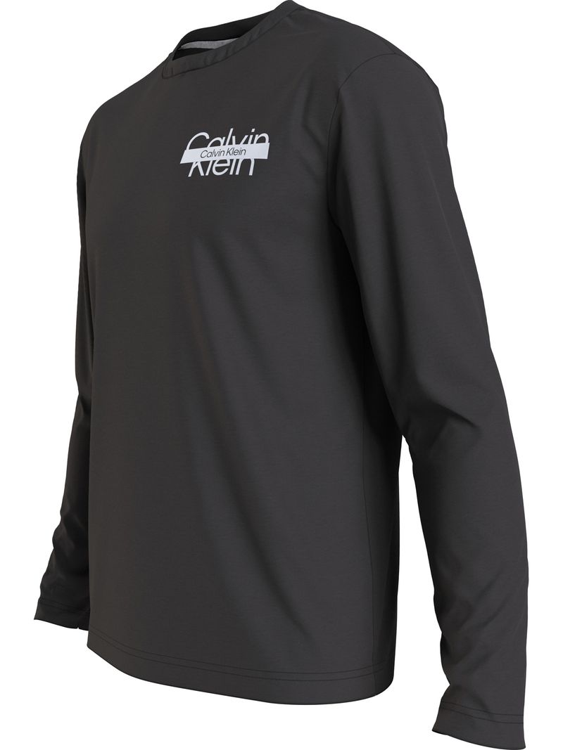 Playera-manga-larga-con-logo-cortado