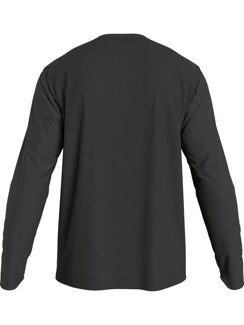 Playera-manga-larga-con-logo-cortado