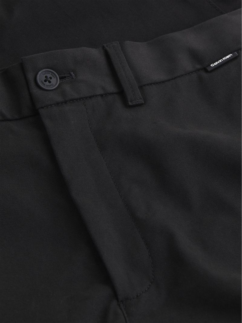 Chinos-slim-de-sarga-elastica