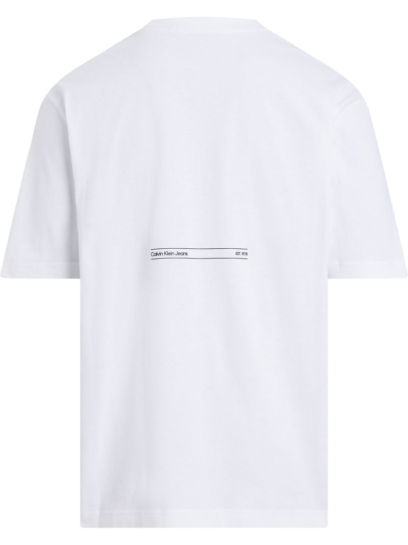 Playera-floral-euforica-en-relieve