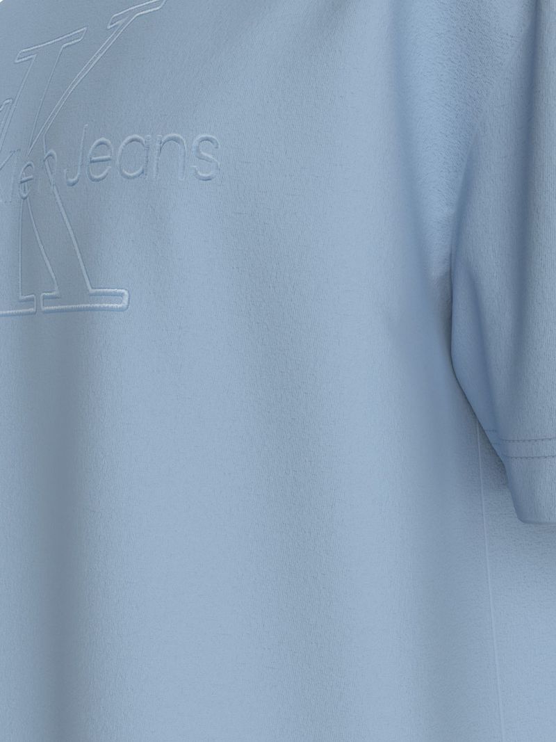 Playera-tonal-con-monograma
