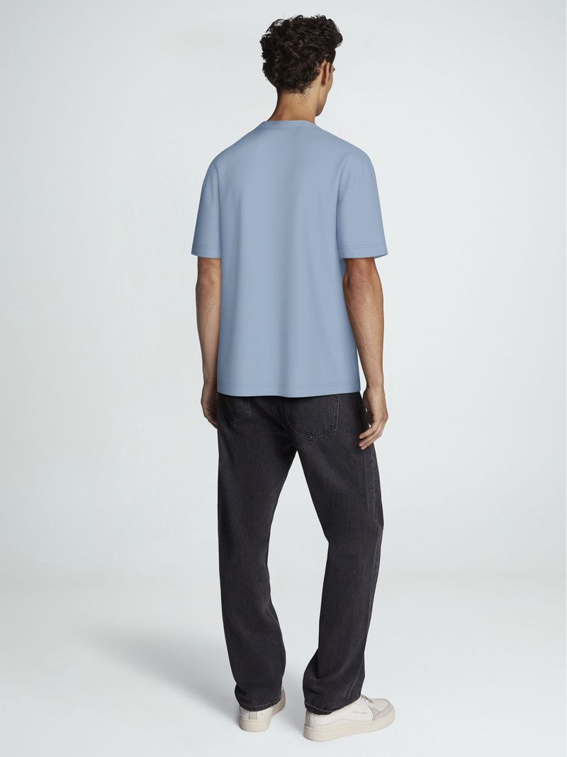 Playera-tonal-con-monograma