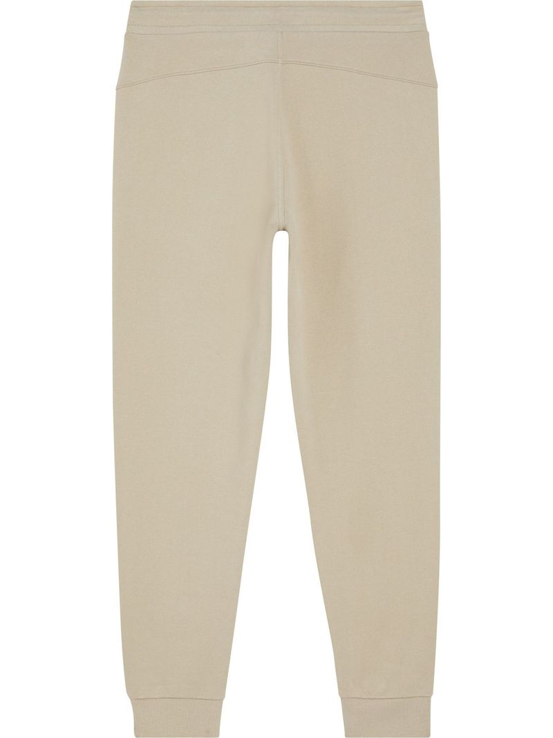 Jogger-con-logo-de-parche-bordado