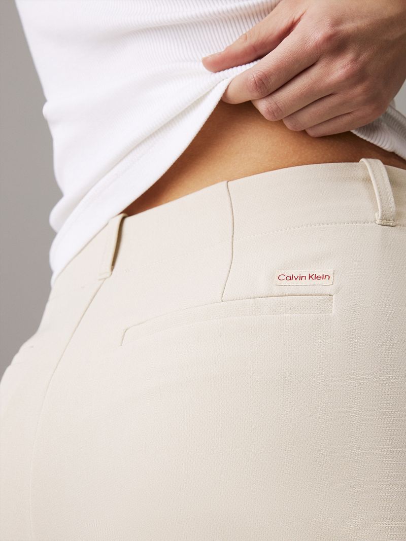 Pantalon-recto-de-crepe-plisado