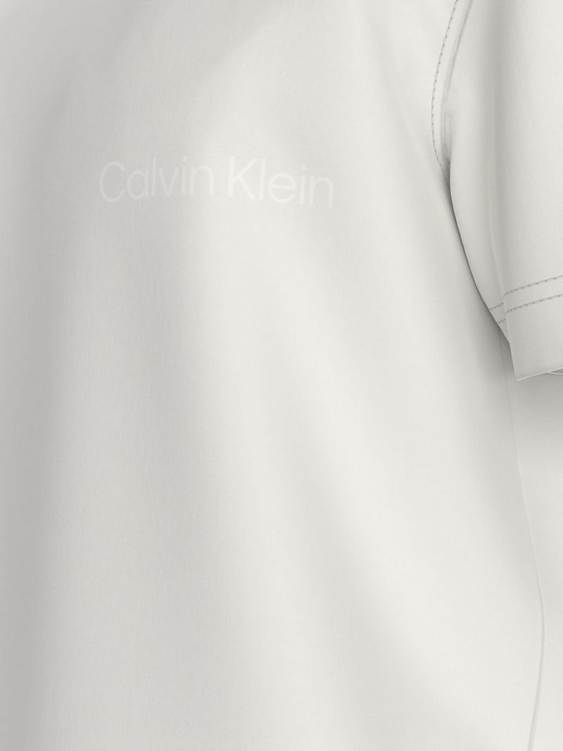 Playera-con-logo-tonal