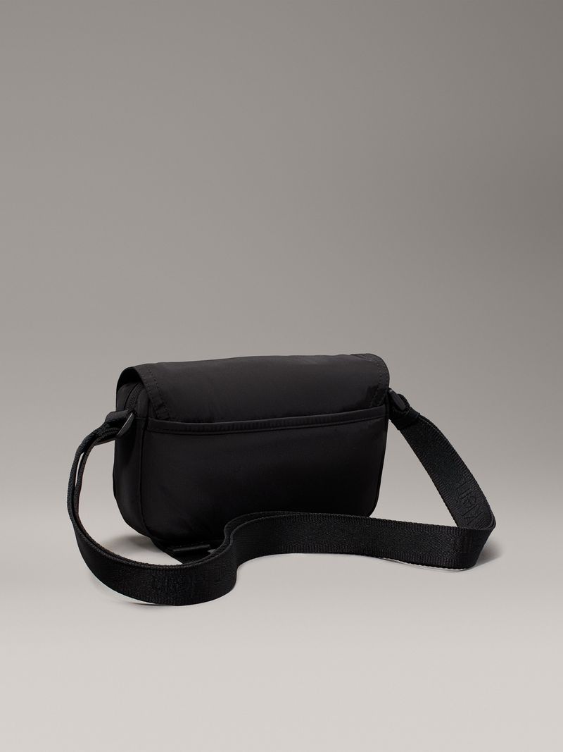 Bandolera-con-monograma-tonal