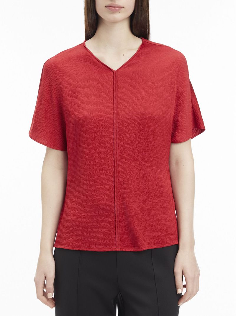 Blusa-de-saten-martillado-con-escote-en-v
