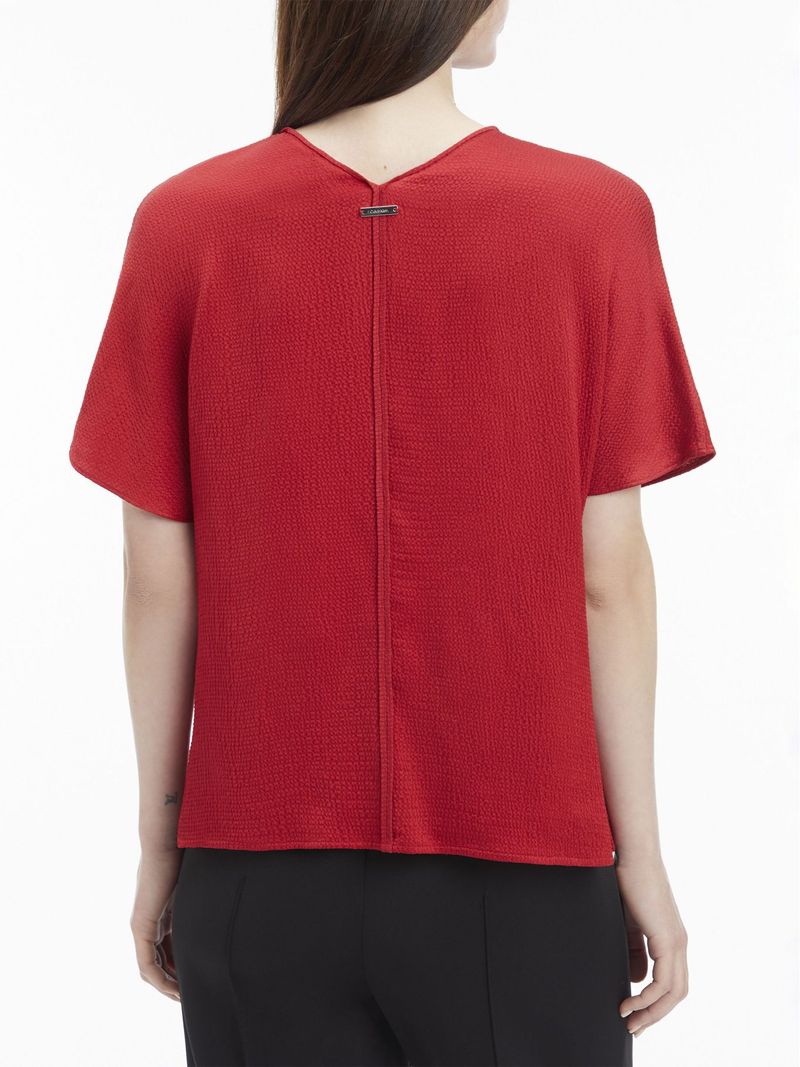 Blusa-de-saten-martillado-con-escote-en-v