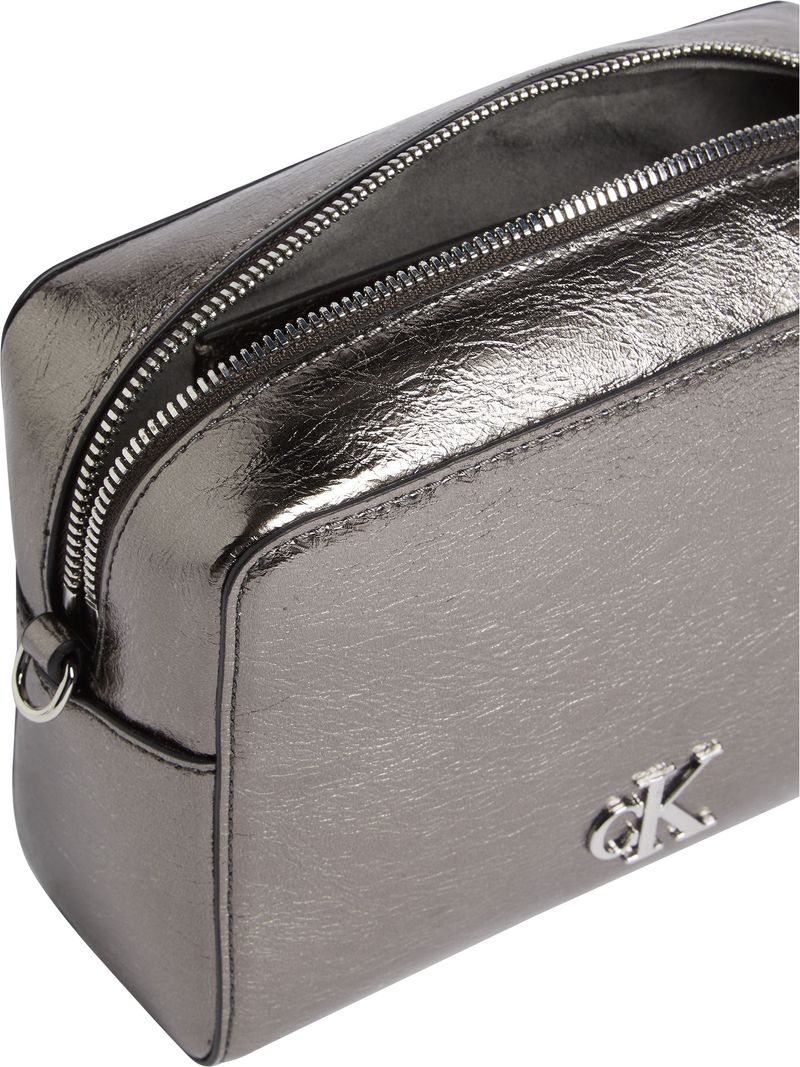 Cartera-cruzada-minimal-monogram-