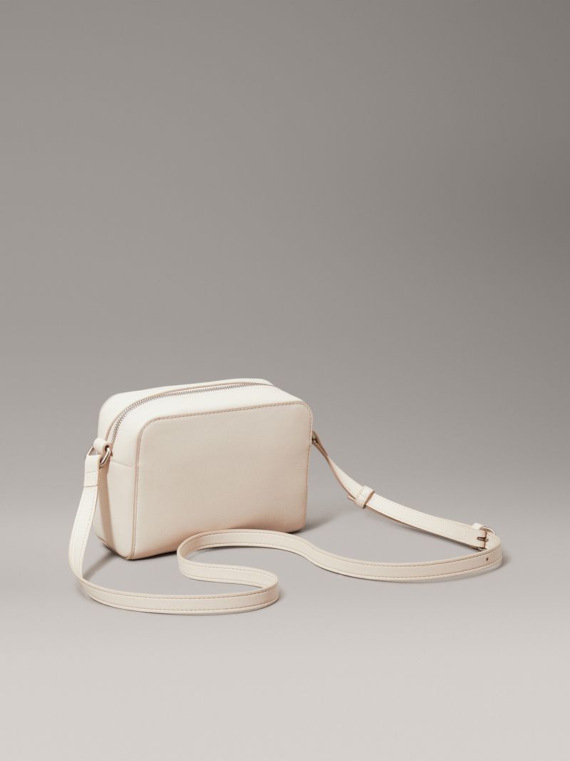 Cartera-cruzada-sculpted-