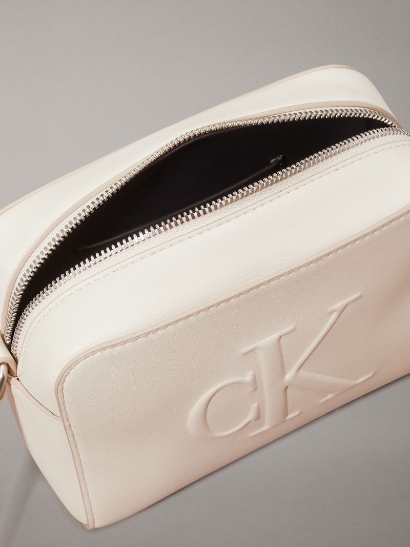 Cartera-cruzada-sculpted-
