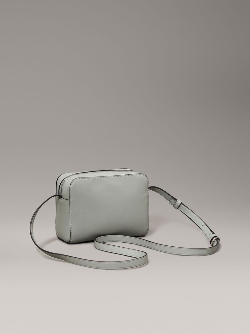 Cartera-cruzada-sculpted-