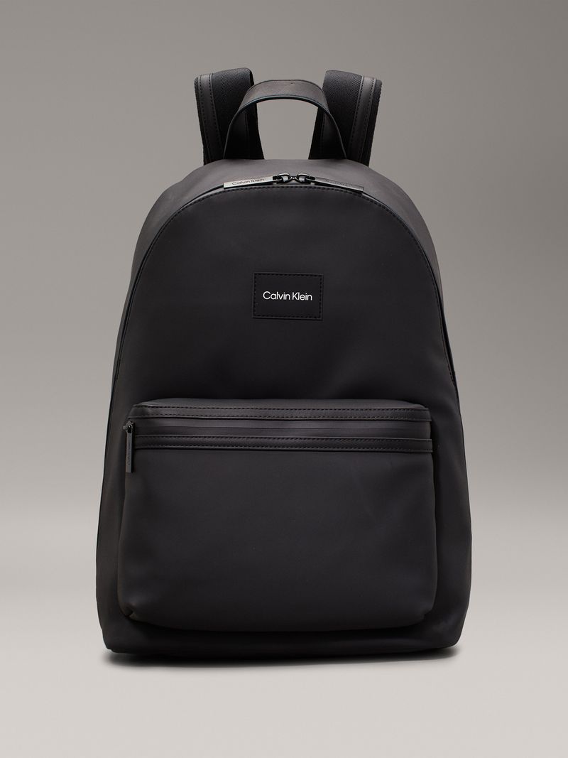 Mochila-redonda-essential