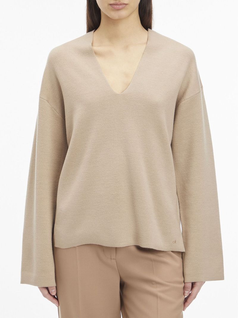 Sueter-de-lana-con-escote-en-v