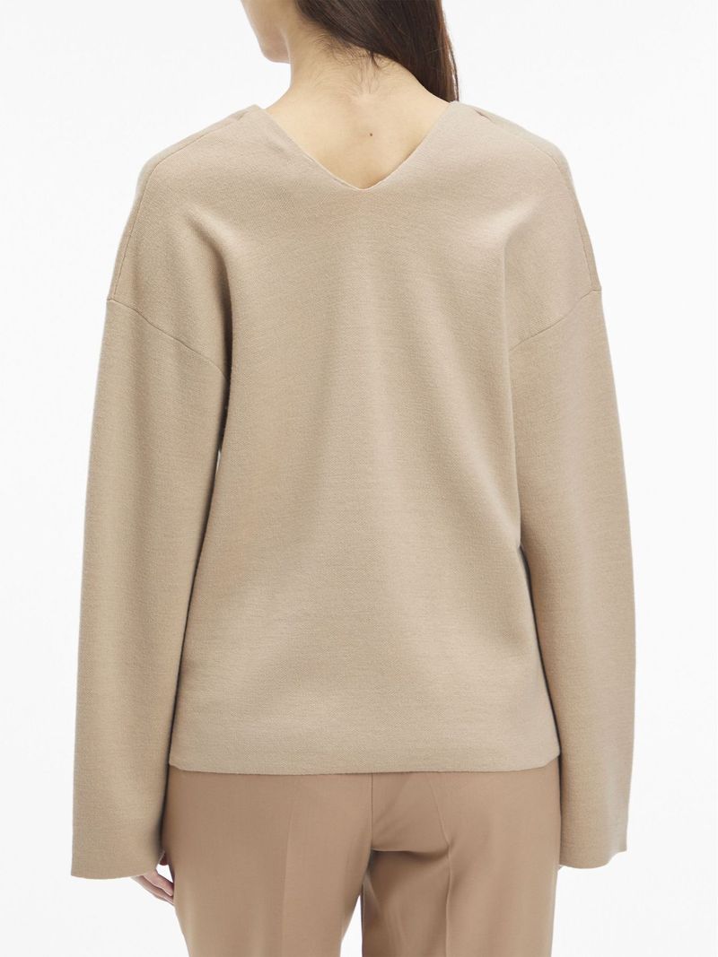 Sueter-de-lana-con-escote-en-v