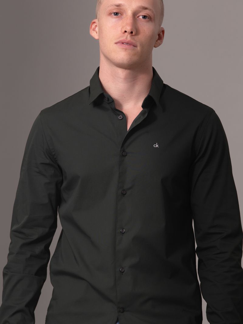 Camisa-slim-de-popelin-elastico