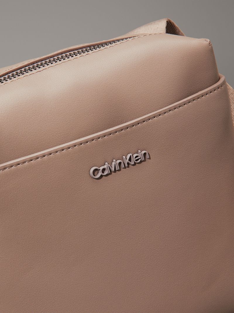 Cartera-reporter-cuadrado