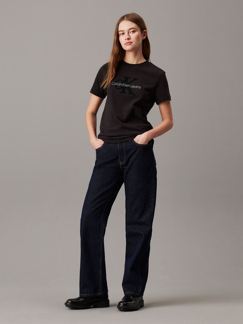 Playera-de-chenilla-con-monograma