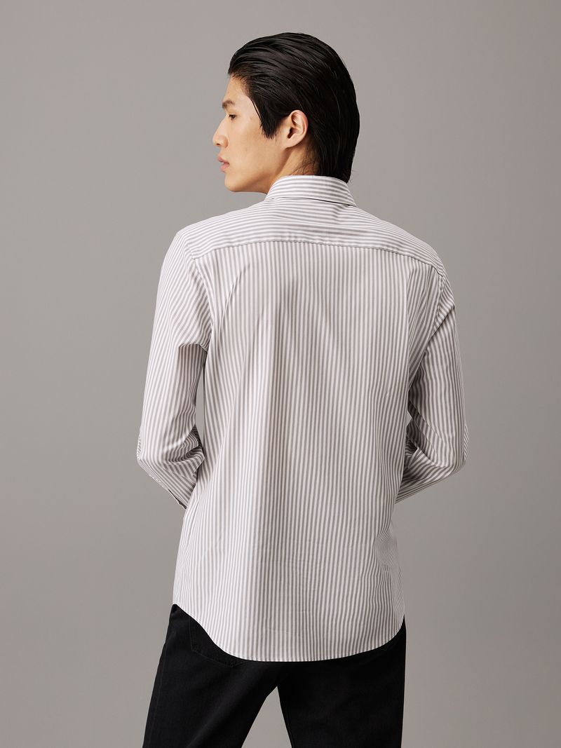 Camisa-elastica-a-rayas-de-popelina