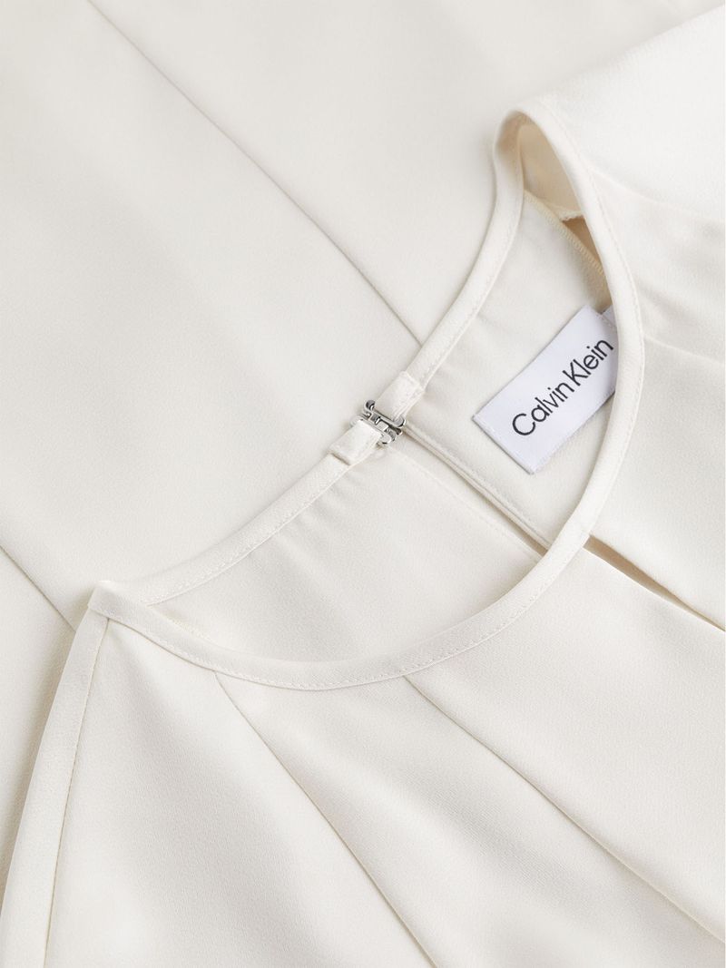 Blusa-de-saten-brillante-mangas-cortas
