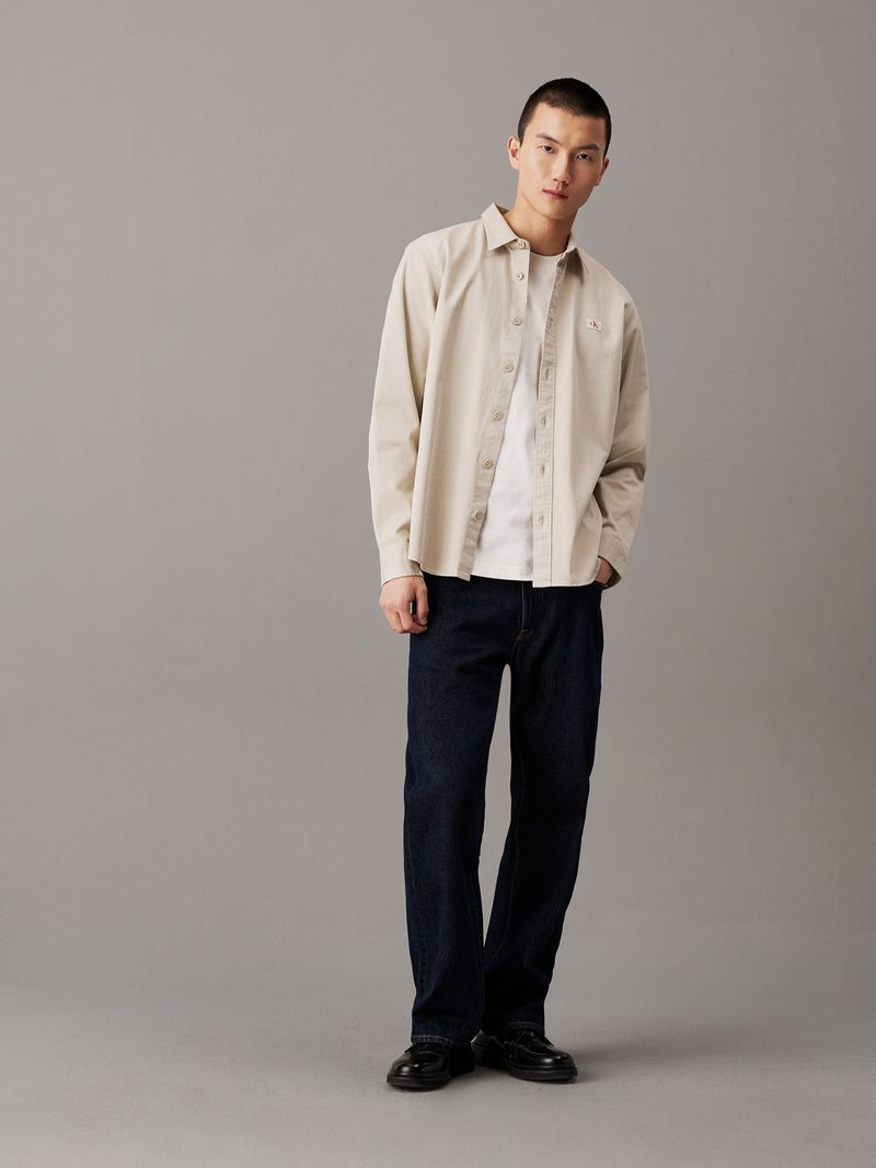 Camisa-con-etiqueta-tejida
