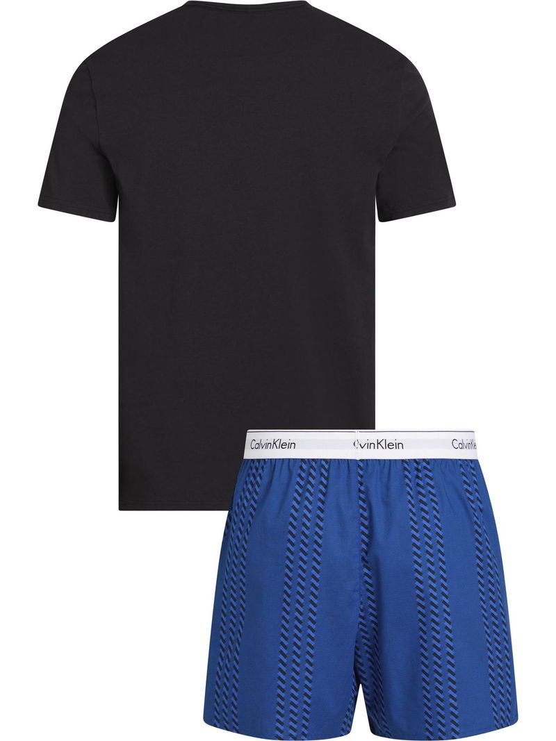 Conjunto-de-pijama-con-short
