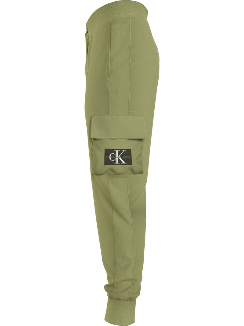 Pantalon-badge-con-bolsillo-cargo